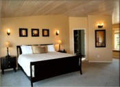 Grand View Suite - A View of the Lake Bed and Breakfast, Kelowna, BC