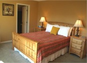 Garden View Suite - A View of the Lake Kelowna Gourmet B&B