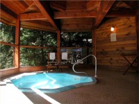 Gazebo Hot Tub, Chalet Luise Bed and Breakfast, Whistler BC