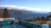 EnerQi Retreat with hot tub - Peachland BC B&B